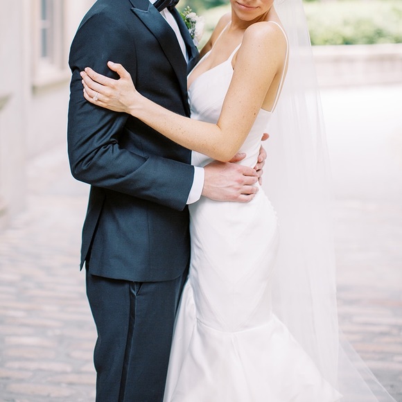 Carol Hannah Wedding Dress - Picture 11 of 13